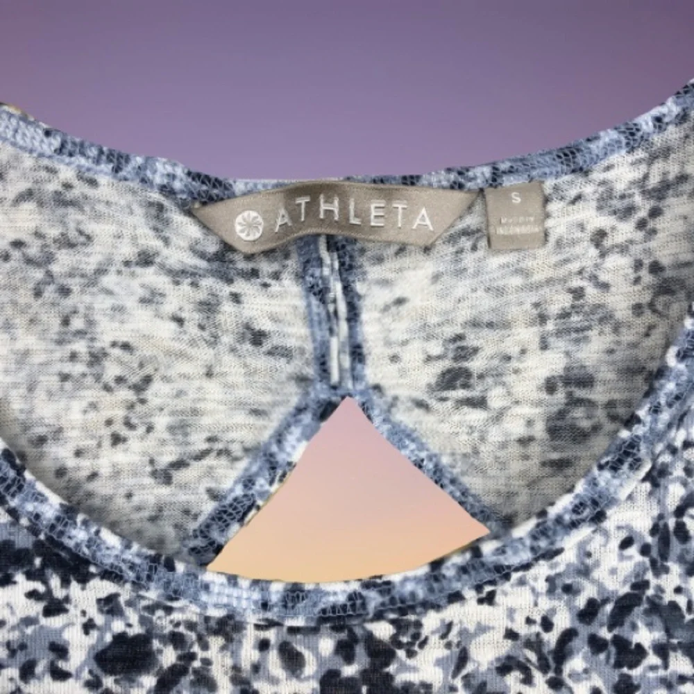 ATHLETA blue and white tank back cutout - Picture 3 of 4